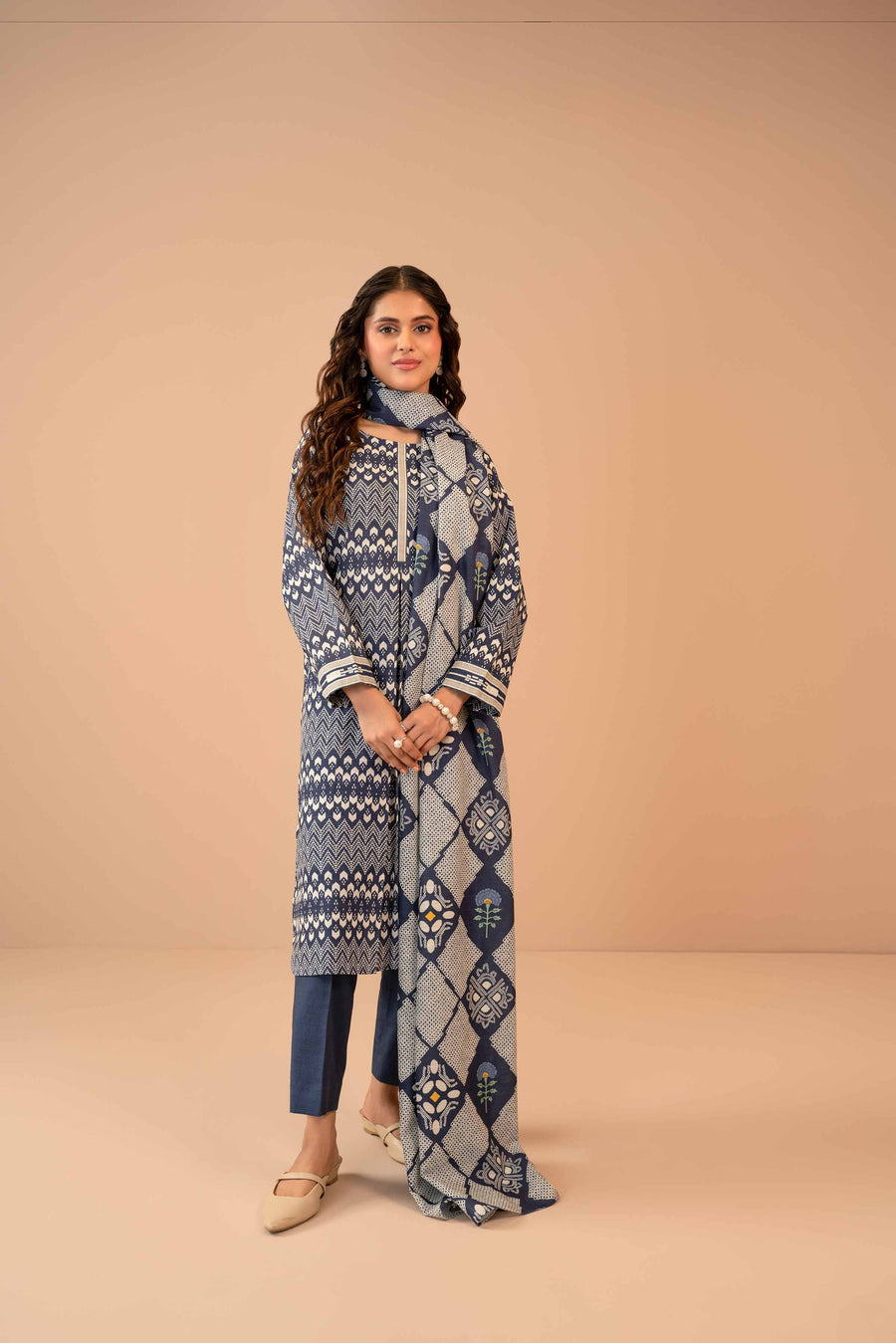 Nishat Winter Printed Khaddar Unstitched 3Pc Suit - 42303275