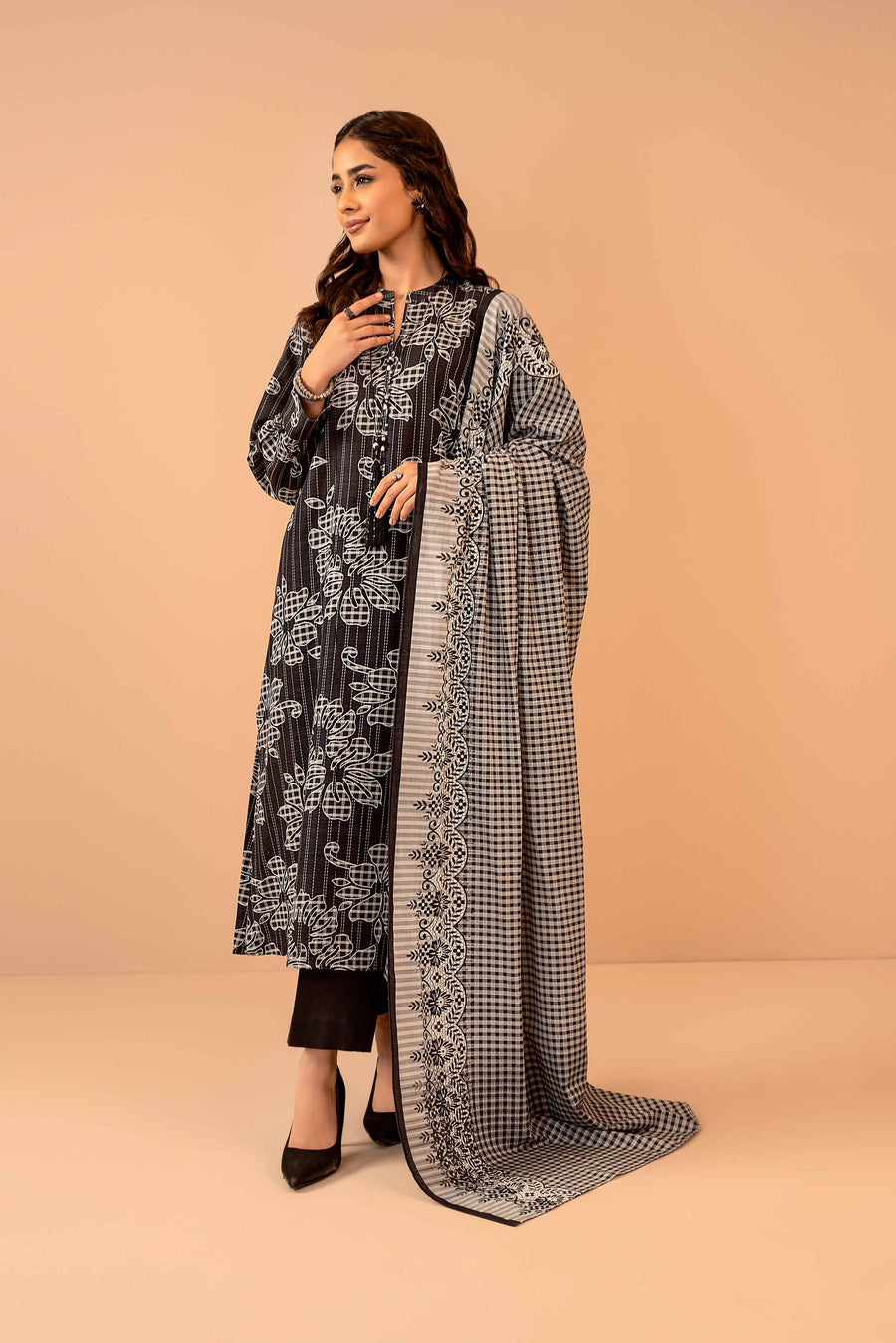 Nishat Winter Printed Khaddar Unstitched 3Pc Suit - 42303279