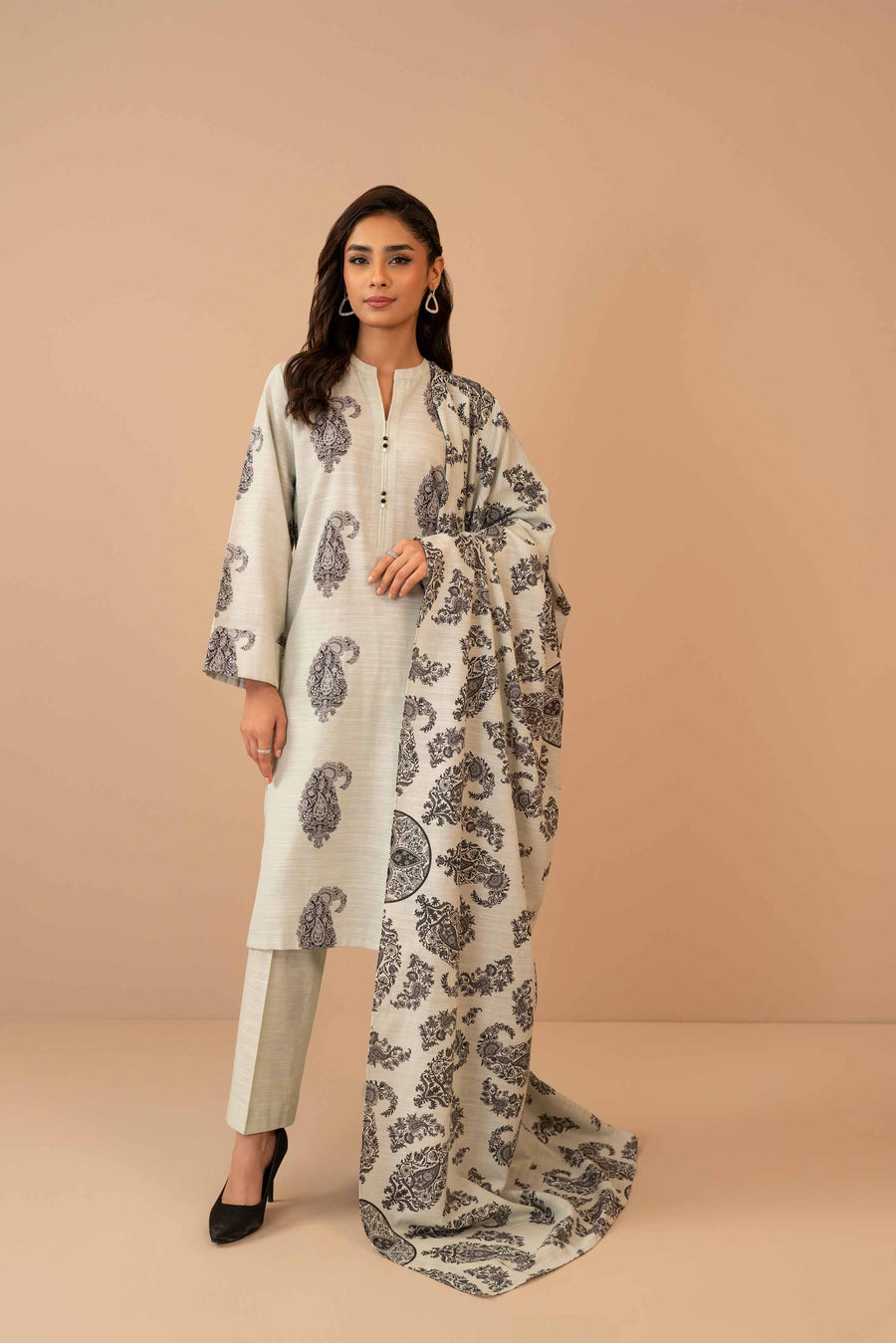 Nishat Winter Printed Khaddar Unstitched 3Pc Suit - 42303286
