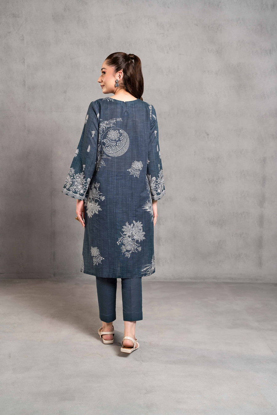 Nishat Sunehray Din Embroidered Khaddar Unstitched 2Pc Suit - 42303300