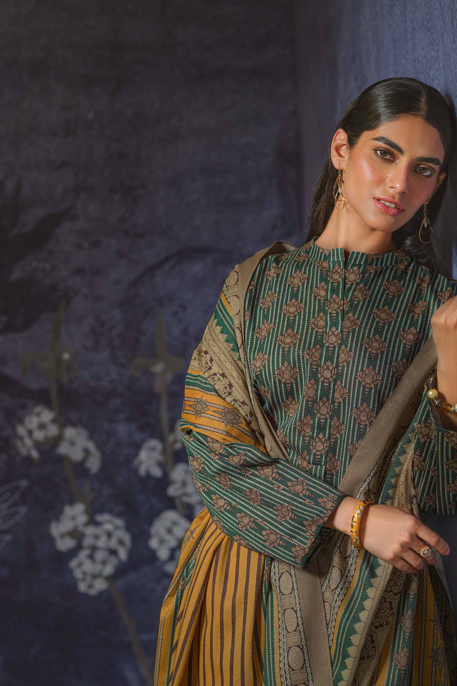 Nishat Sunehray Din Printed Khaddar Unstitched 2Pc Suit - 42303341