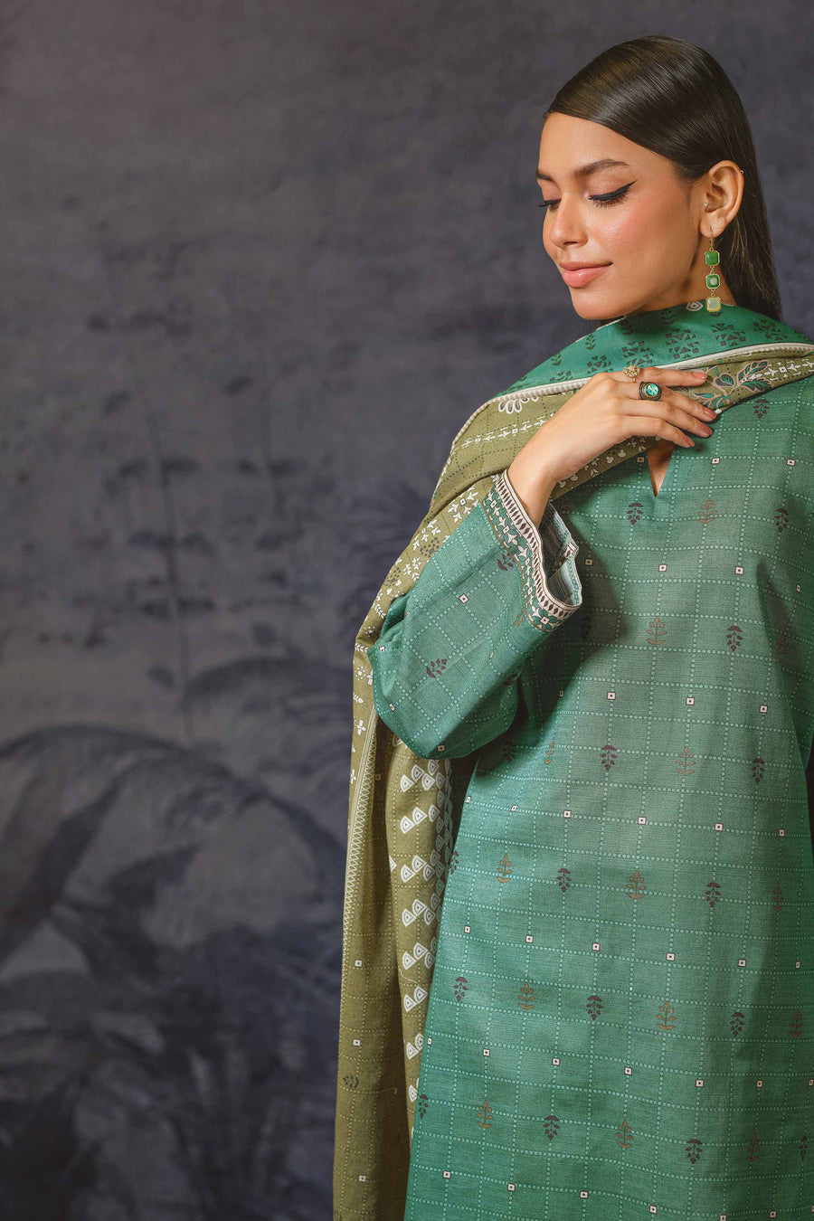 Nishat Sunehray Din Printed Khaddar Unstitched 2Pc Suit - 42303342