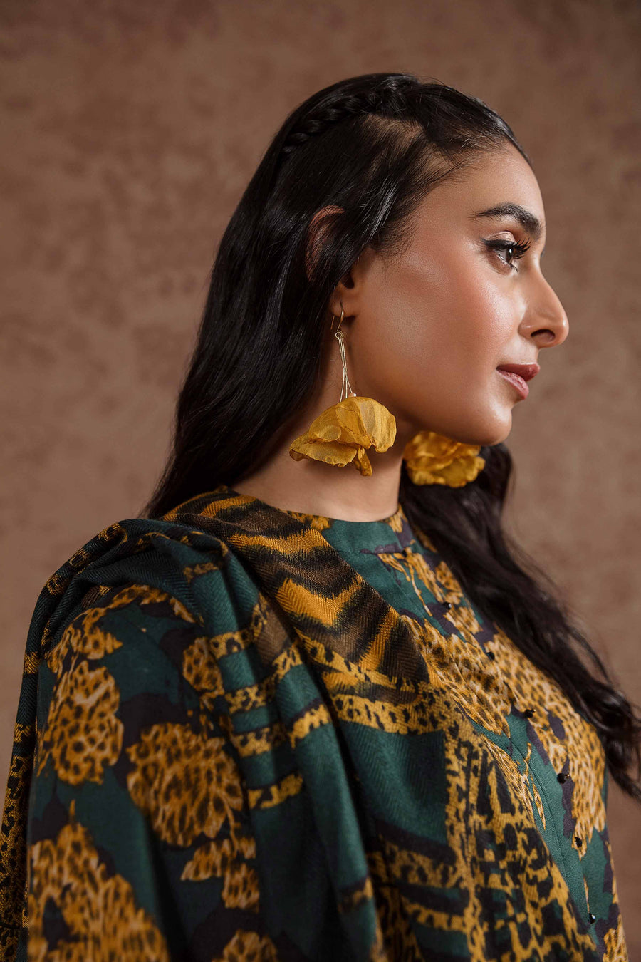 Nishat Sunehray Din Printed Karandi Unstitched 2Pc Suit - 42303367
