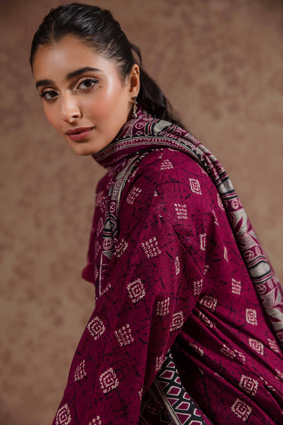 Nishat Sunehray Din Printed Karandi Unstitched 2Pc Suit - 42303375