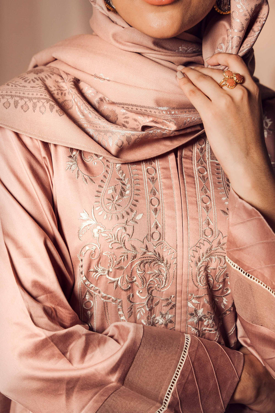 Nishat Sunehray Din Embroidered Sateen Unstitched 3Pc Suit - 42303381