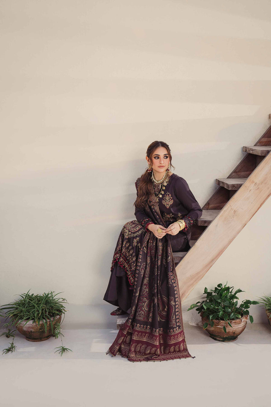 Nishat Sunehray Din Embroidered Sateen Unstitched 3Pc Suit - 42303382