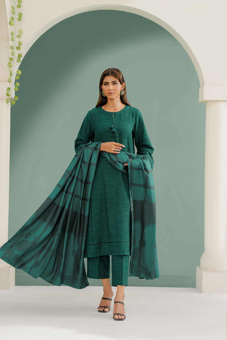 Nishat Sunehray Din Yard Dyed Unstitched 3Pc Suit - 42303442