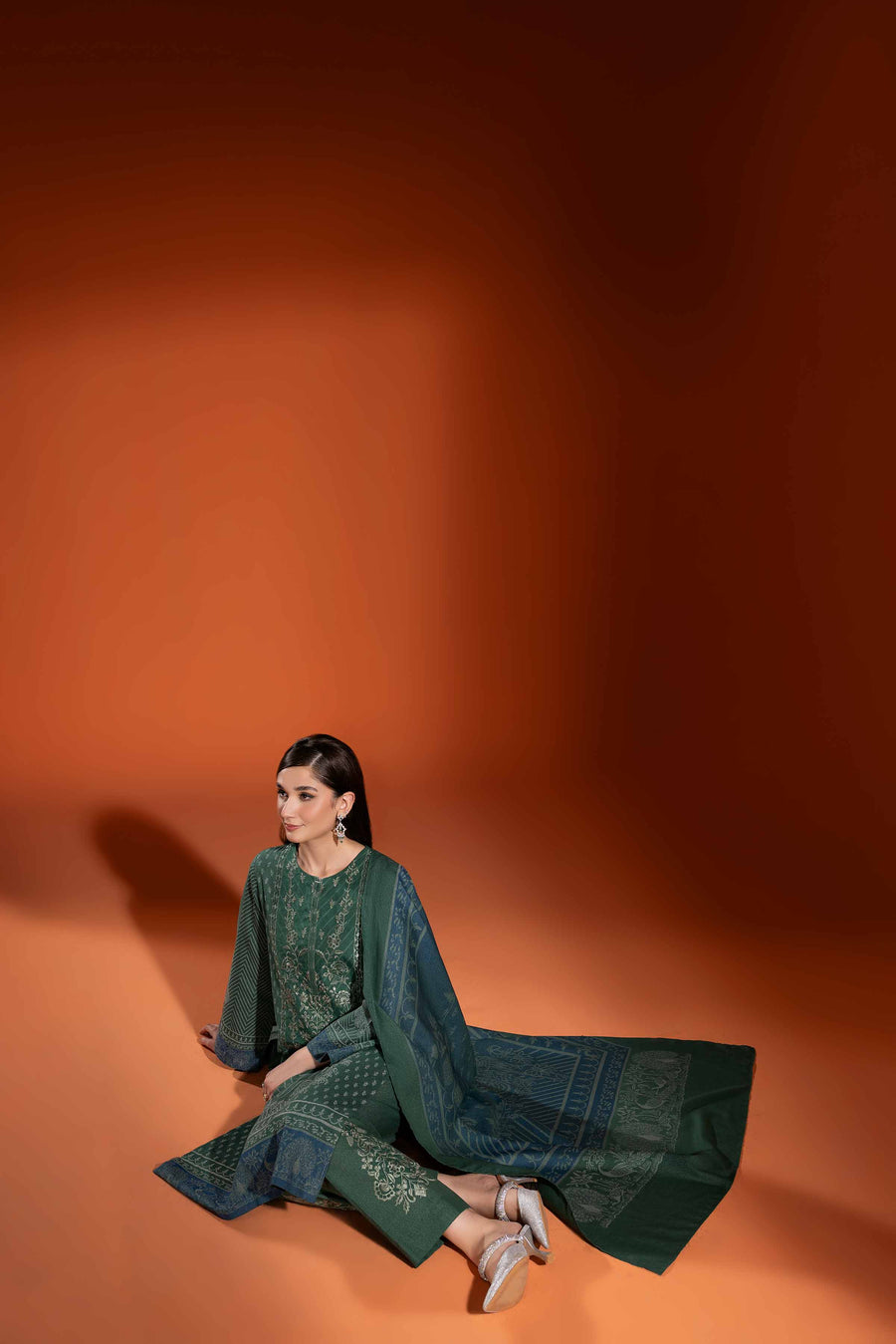 Nishat Sunehray Din Embroidered Jacquard Unstitched 3Pc Suit - 42303459