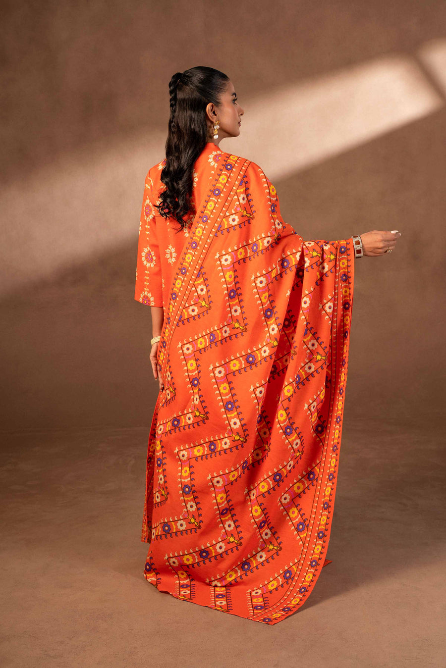 Nishat Sunehray Din Printed Khaddar Unstitched 3Pc Suit - 42306479
