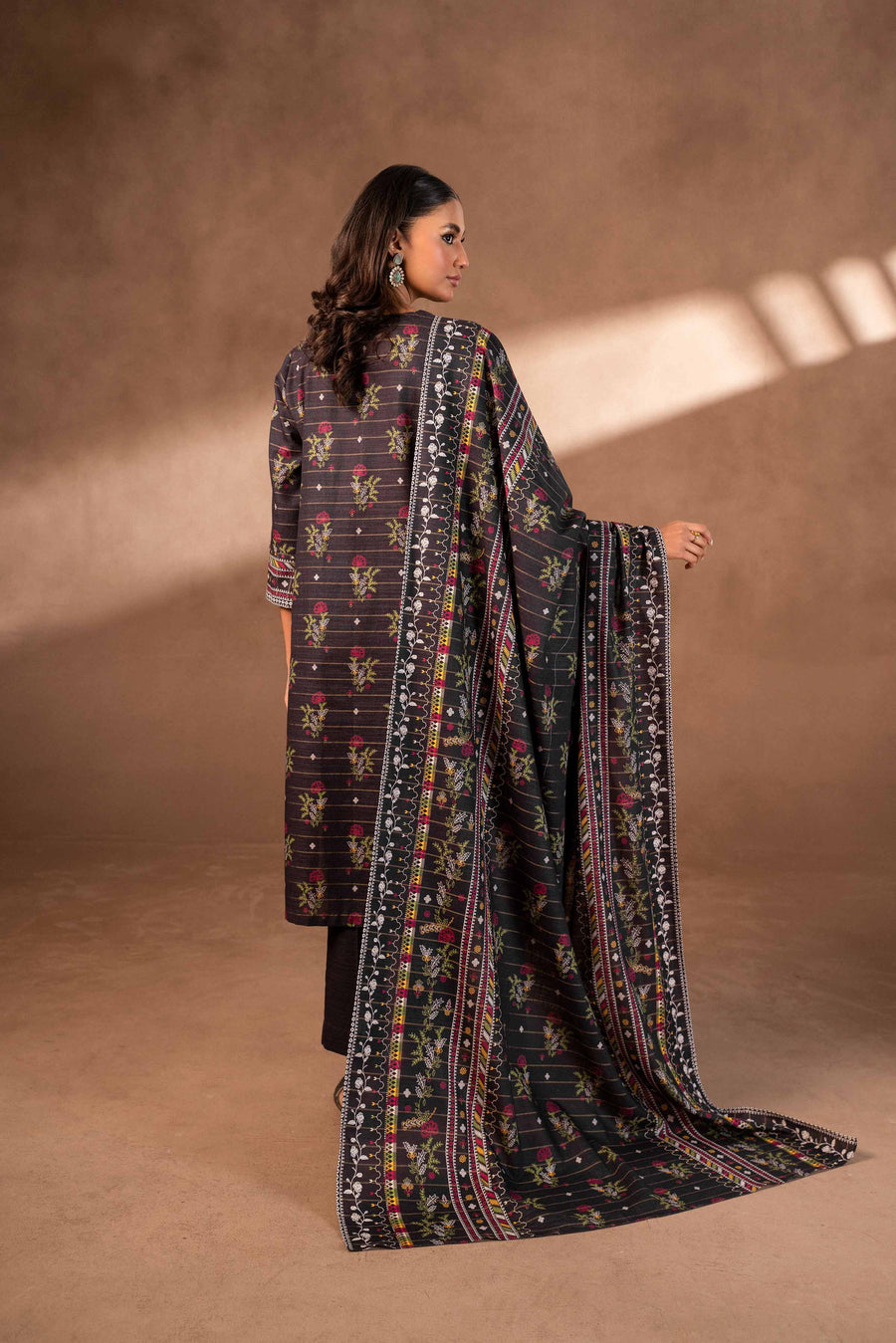 Nishat Winter Printed Khaddar Unstitched 3Pc Suit - 42306485