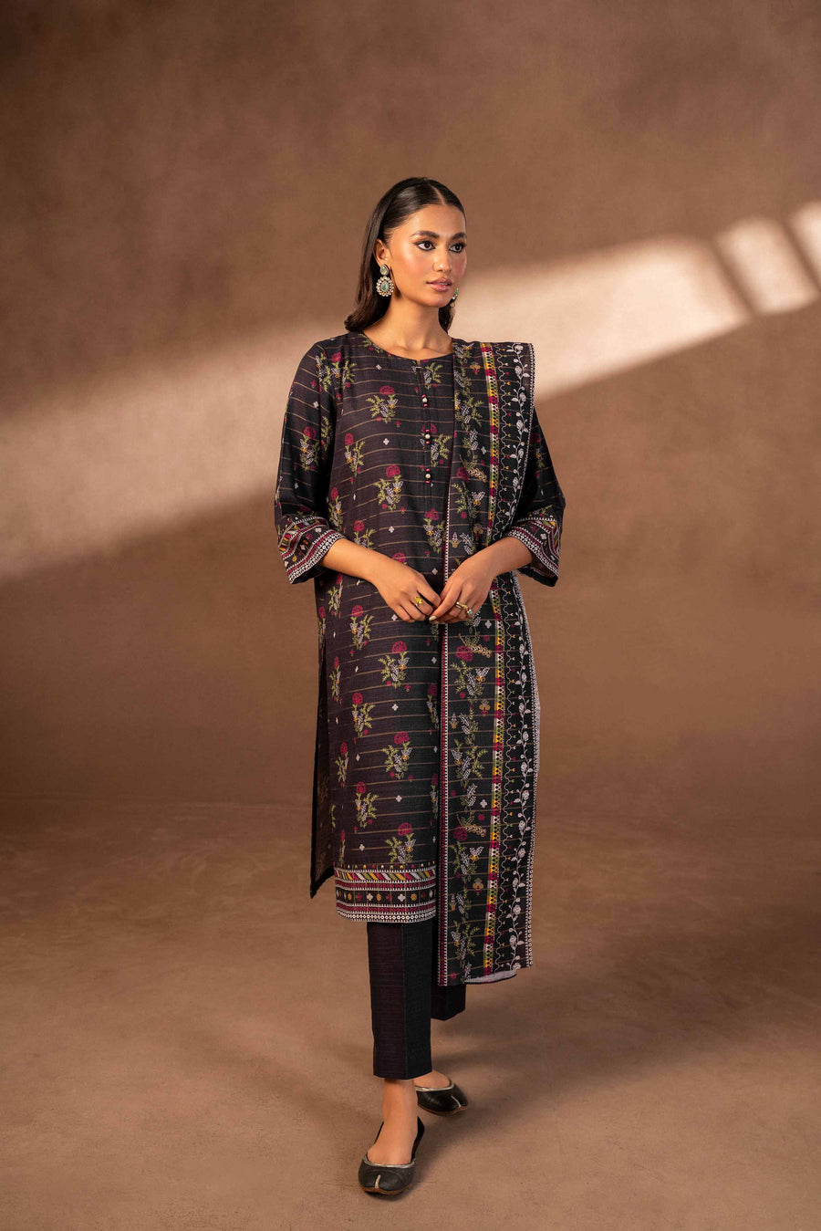 Nishat Winter Printed Khaddar Unstitched 3Pc Suit - 42306485