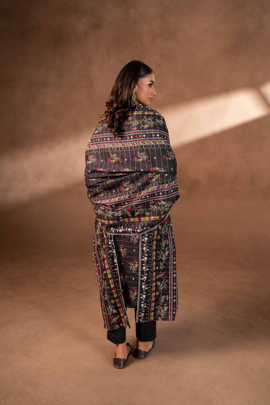 Nishat Winter Printed Khaddar Unstitched 3Pc Suit - 42306485