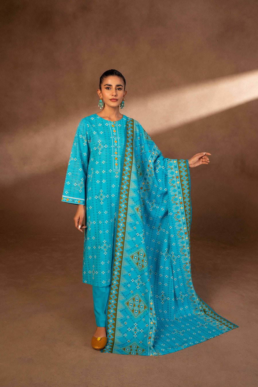 Nishat Winter Printed Khaddar Unstitched 3Pc Suit - 42306491