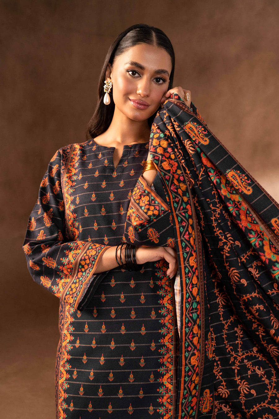 Nishat Winter Printed Khaddar Unstitched 3Pc Suit - 42306496