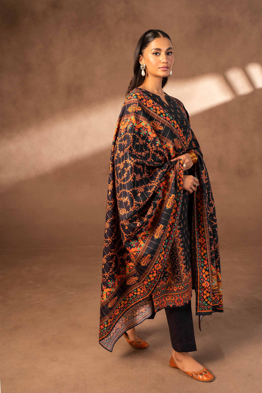 Nishat Winter Printed Khaddar Unstitched 3Pc Suit - 42306496
