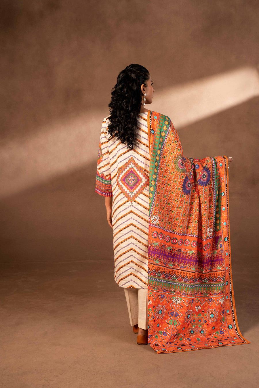 Nishat Winter Printed Khaddar Unstitched 3Pc Suit - 42306498