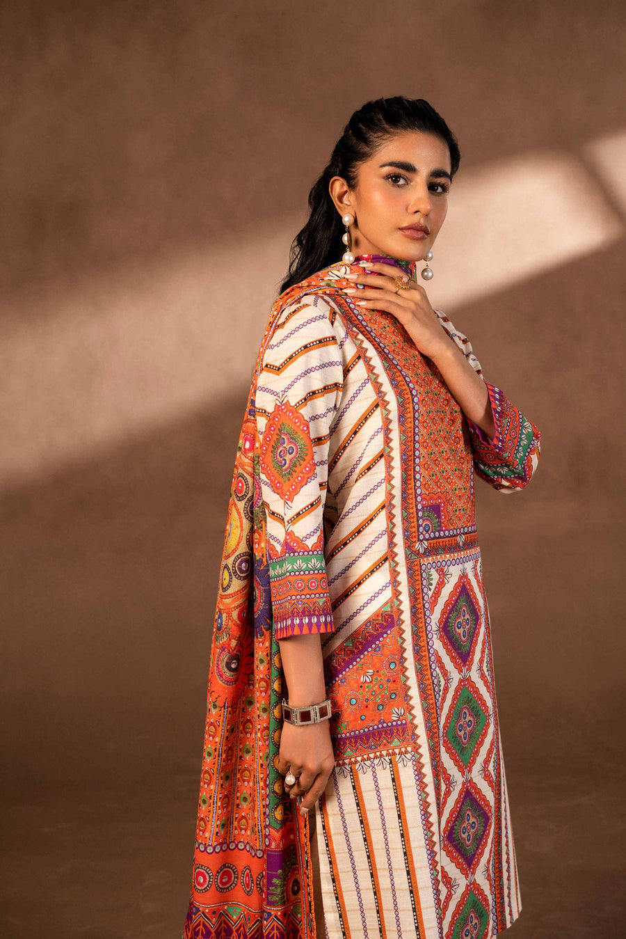 Nishat Winter Printed Khaddar Unstitched 3Pc Suit - 42306498