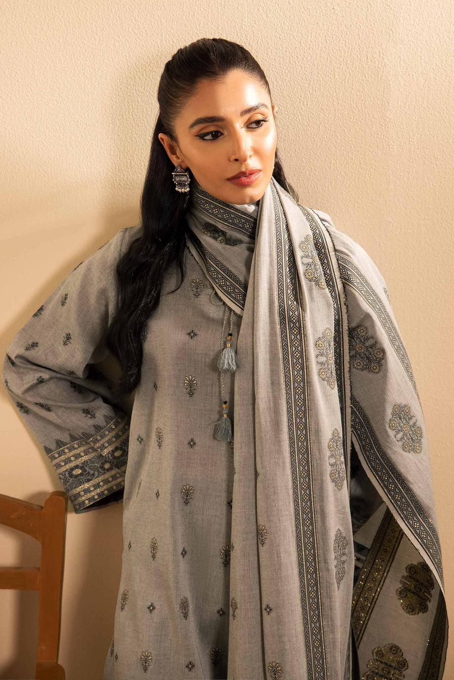 Nishat Spring it on Embroidered Jacquard Unstitched 2Pc Suit - 42401010