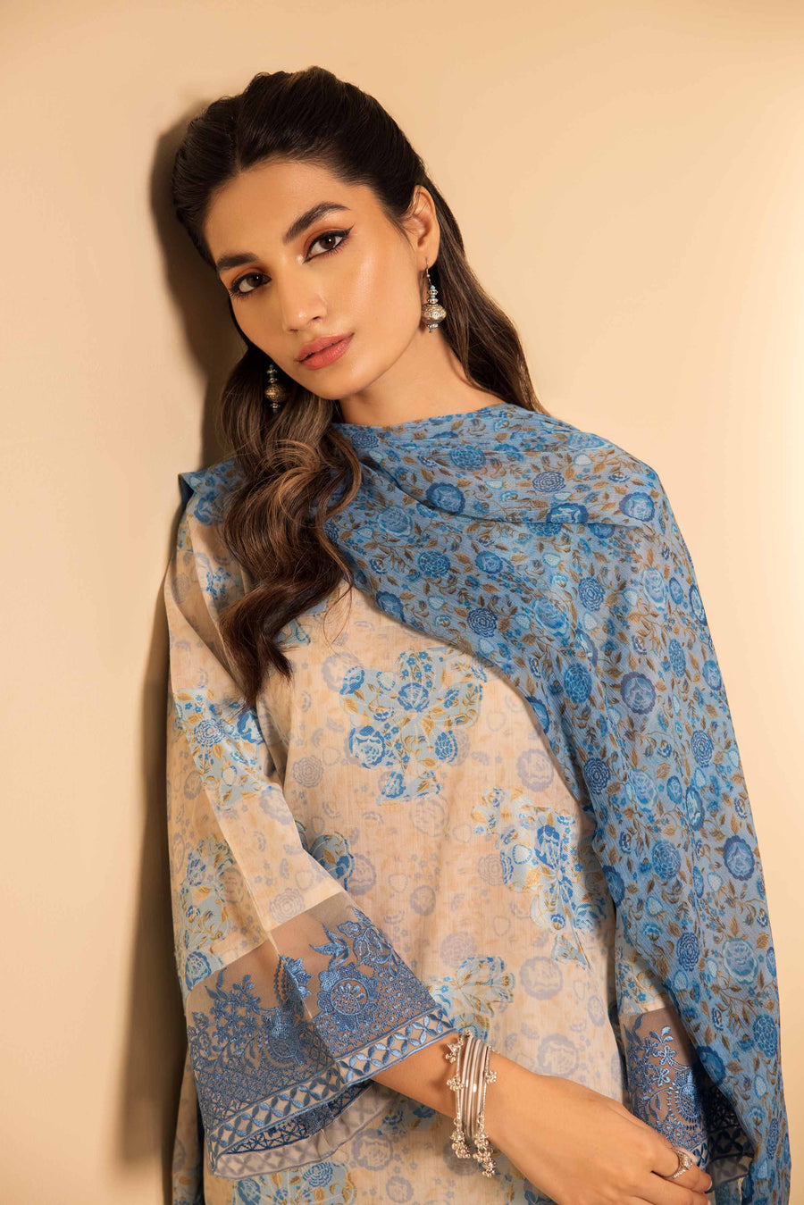 Nishat Spring it on Embroidered Jacquard Unstitched 3Pc Suit - 42401016