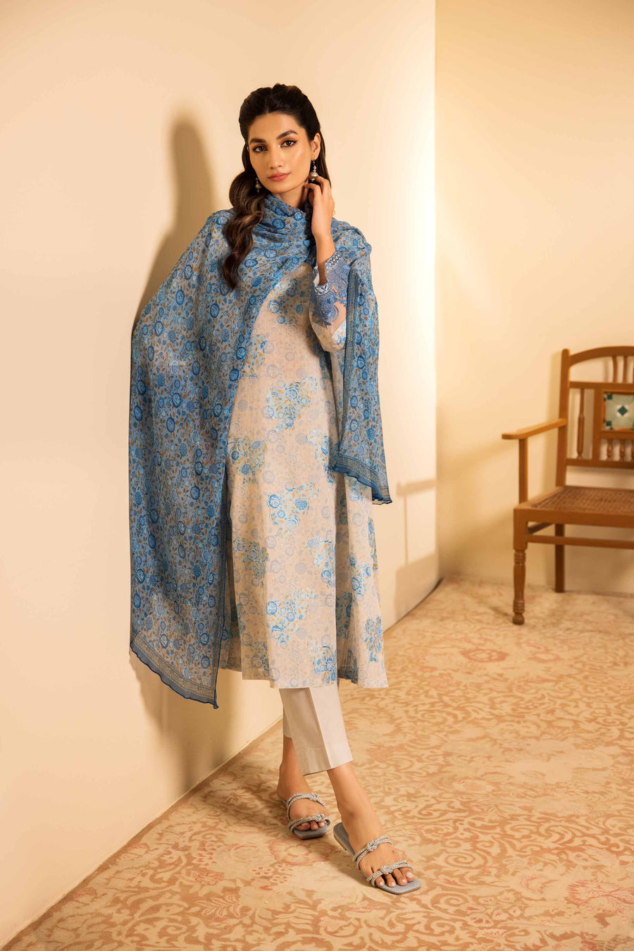 Nishat Spring it on Embroidered Jacquard Unstitched 3Pc Suit - 42401016
