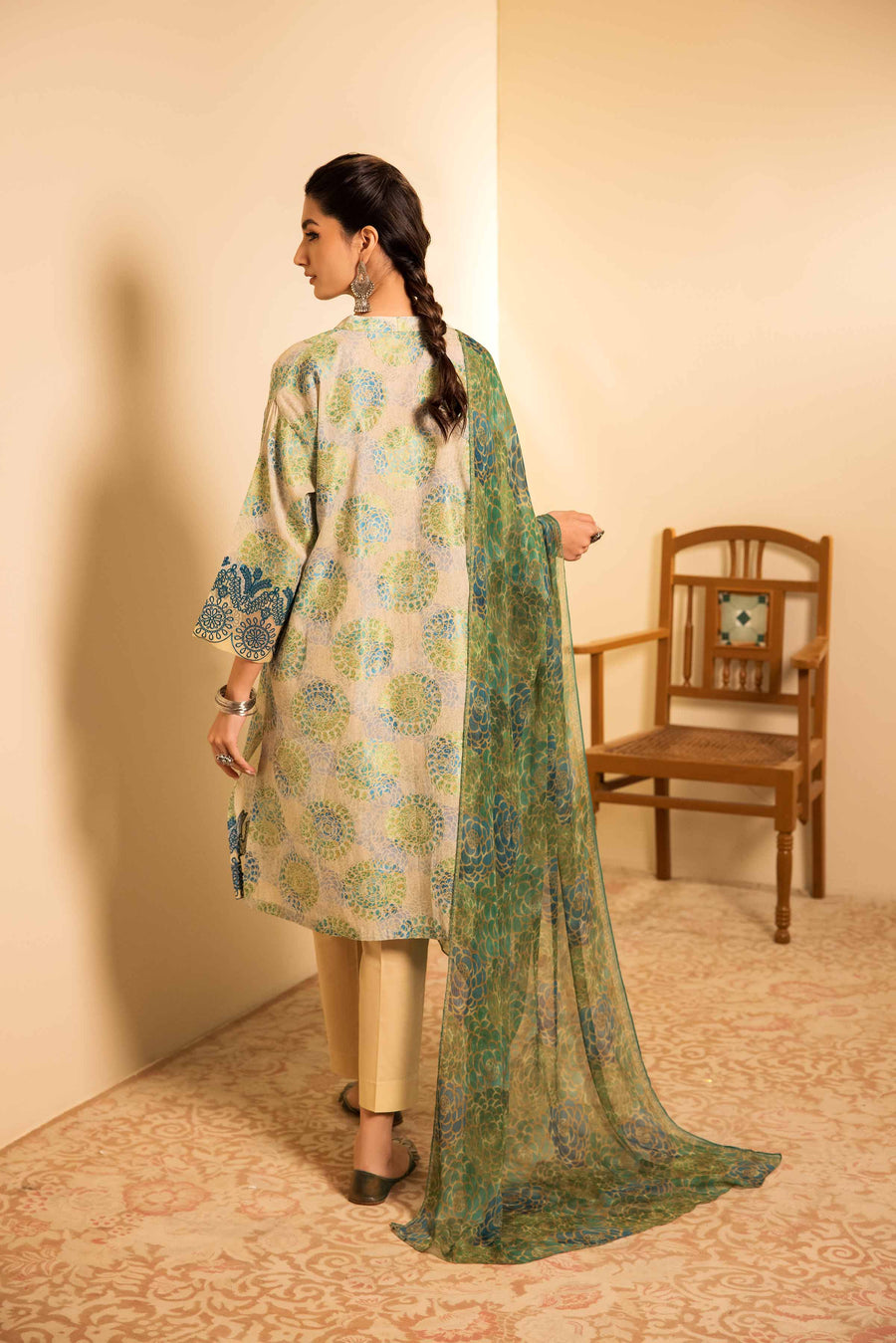 Nishat Spring it on Embroidered Jacquard Unstitched 3Pc Suit - 42401019