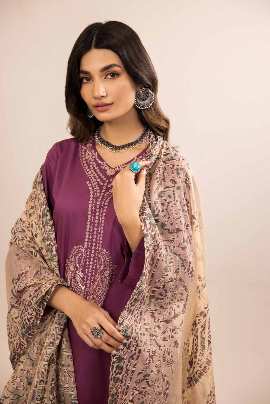 Nishat Spring it on Embroidered Cambric Unstitched 3Pc Suit - 42401034
