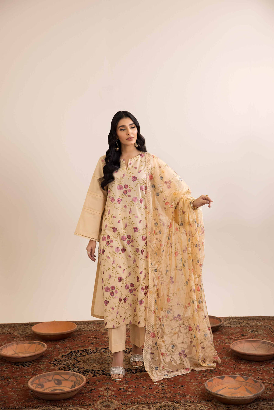 Nishat Spring it on Embroidered Cambric Unstitched 3Pc Suit - 42401039