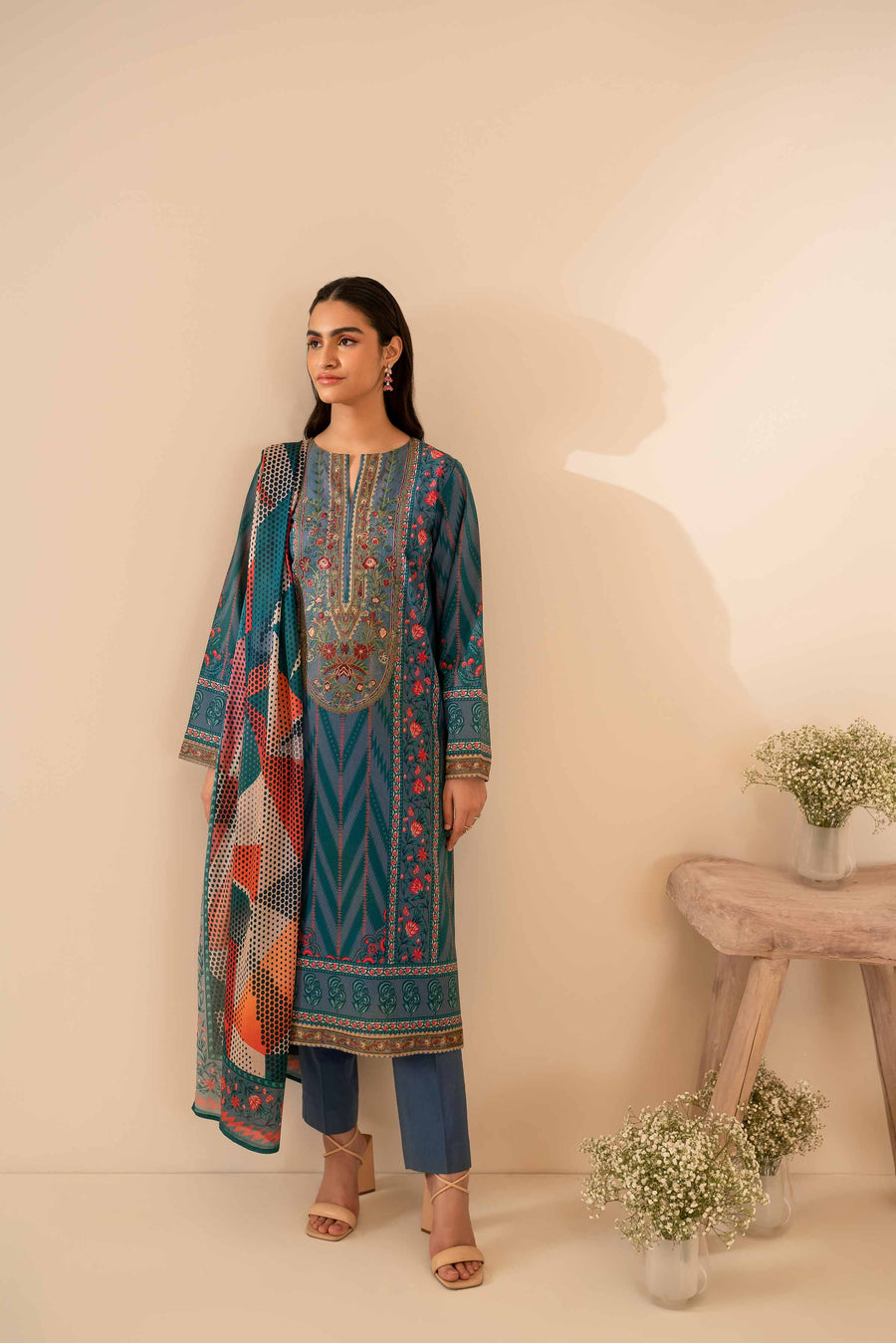 Nishat Summer Unstitched Embroidered Lawn 3Pc Suit - 42401041