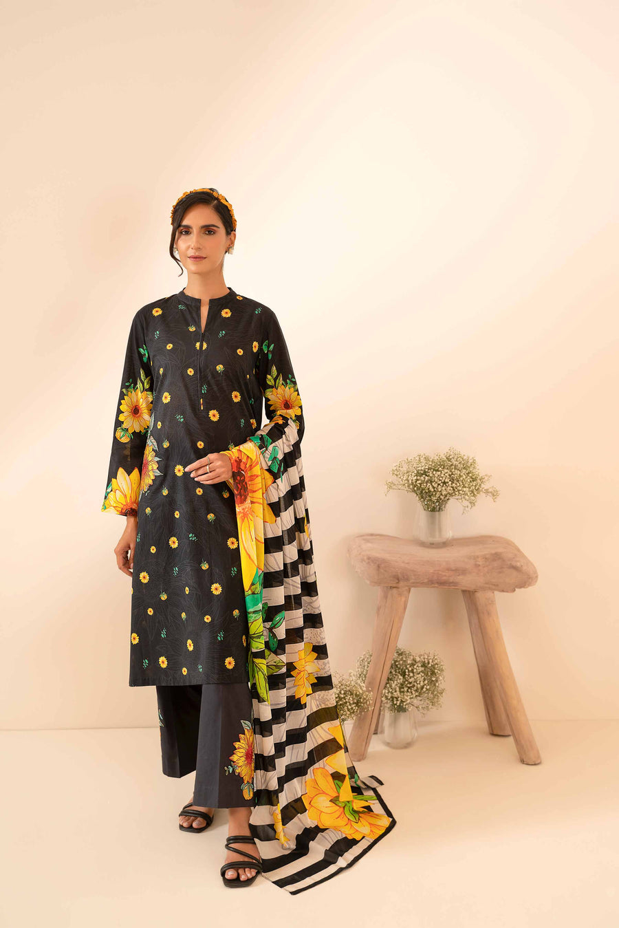 Nishat Summer Unstitched Embroidered Lawn 3Pc Suit - 42401047