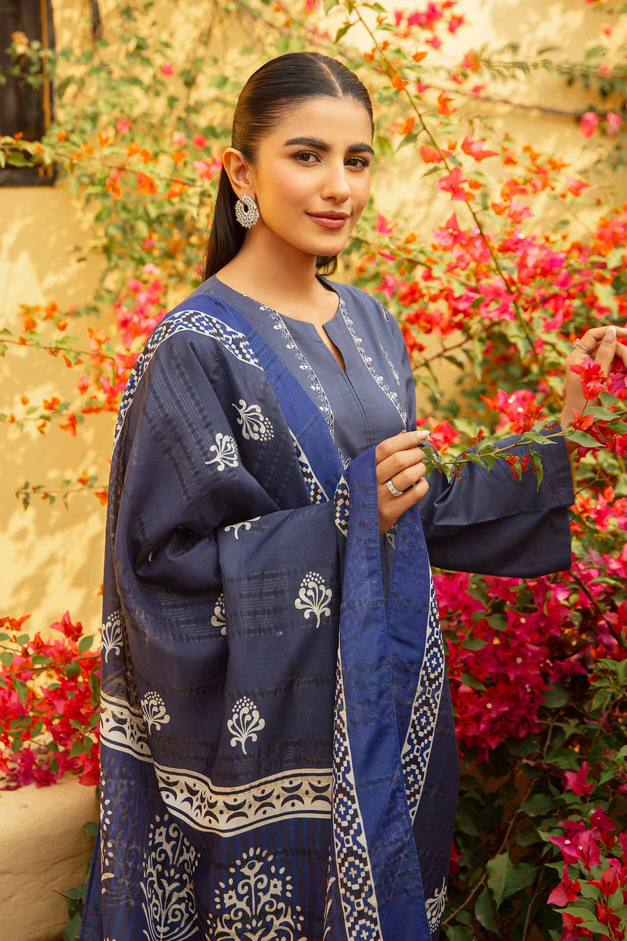 Nishat Summer Unstitched Embroidered Cambric 3Pc Suit - 42401079