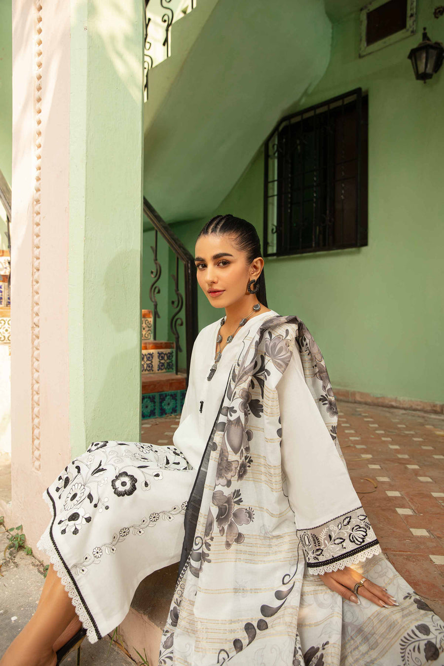 Nishat Summer Unstitched Embroidered Cambric 3Pc Suit - 42401081