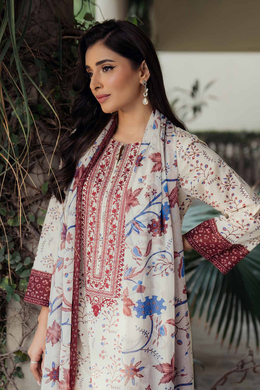 Nishat Summer Unstitched Embroidered Lawn 2Pc Suit - 42401090