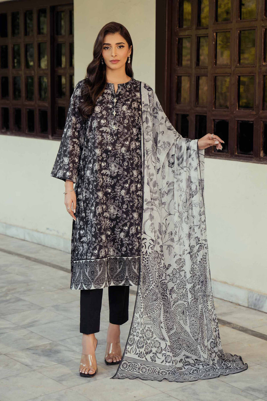 Nishat Summer Unstitched Embroidered Lawn 2Pc Suit - 42401091