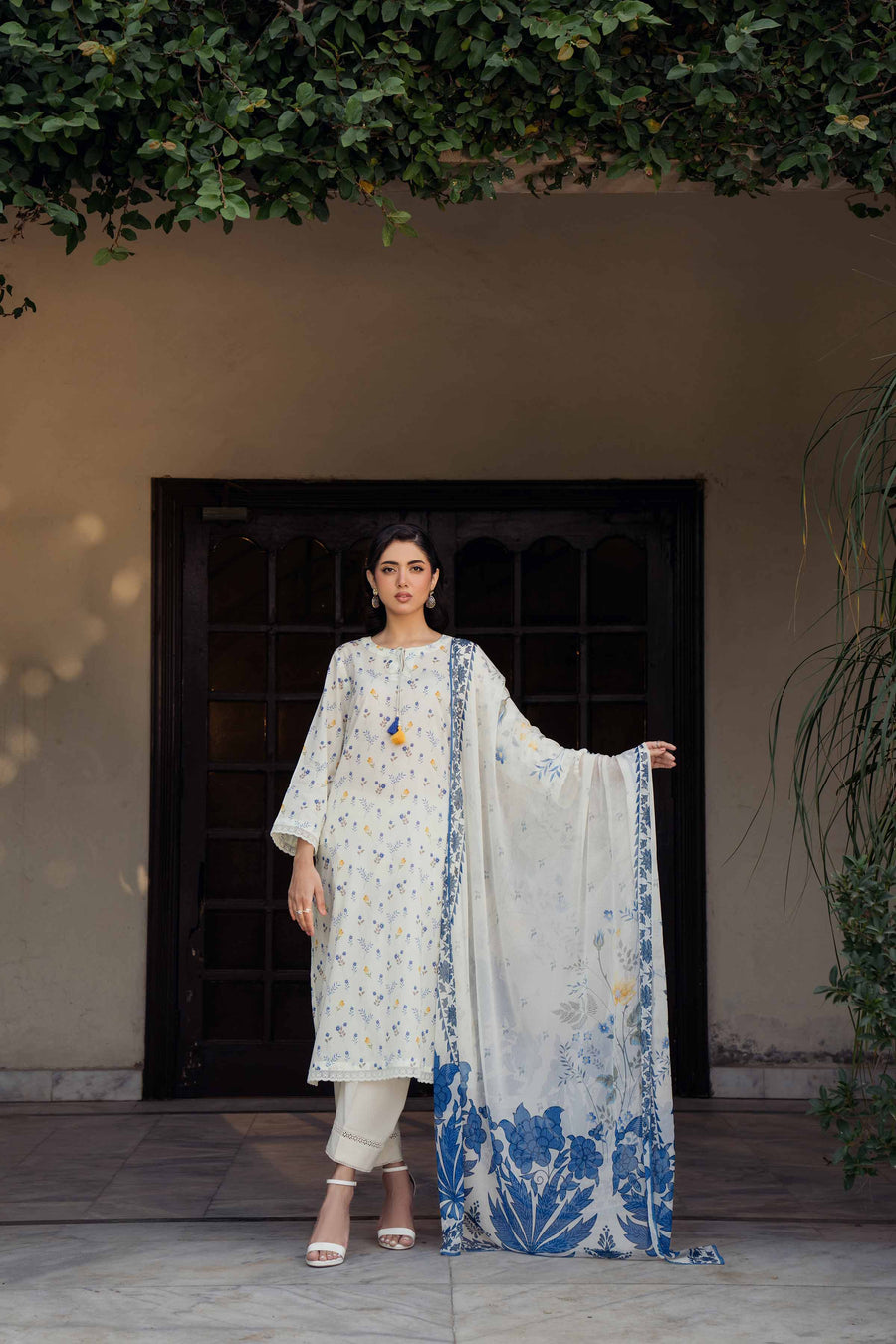 Nishat Summer Unstitched Printed Lawn 2Pc Suit - 42401093