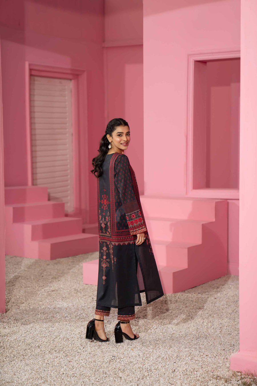 Nishat Summer Unstitched Embroidered Lawn 2Pc Suit - 42401101