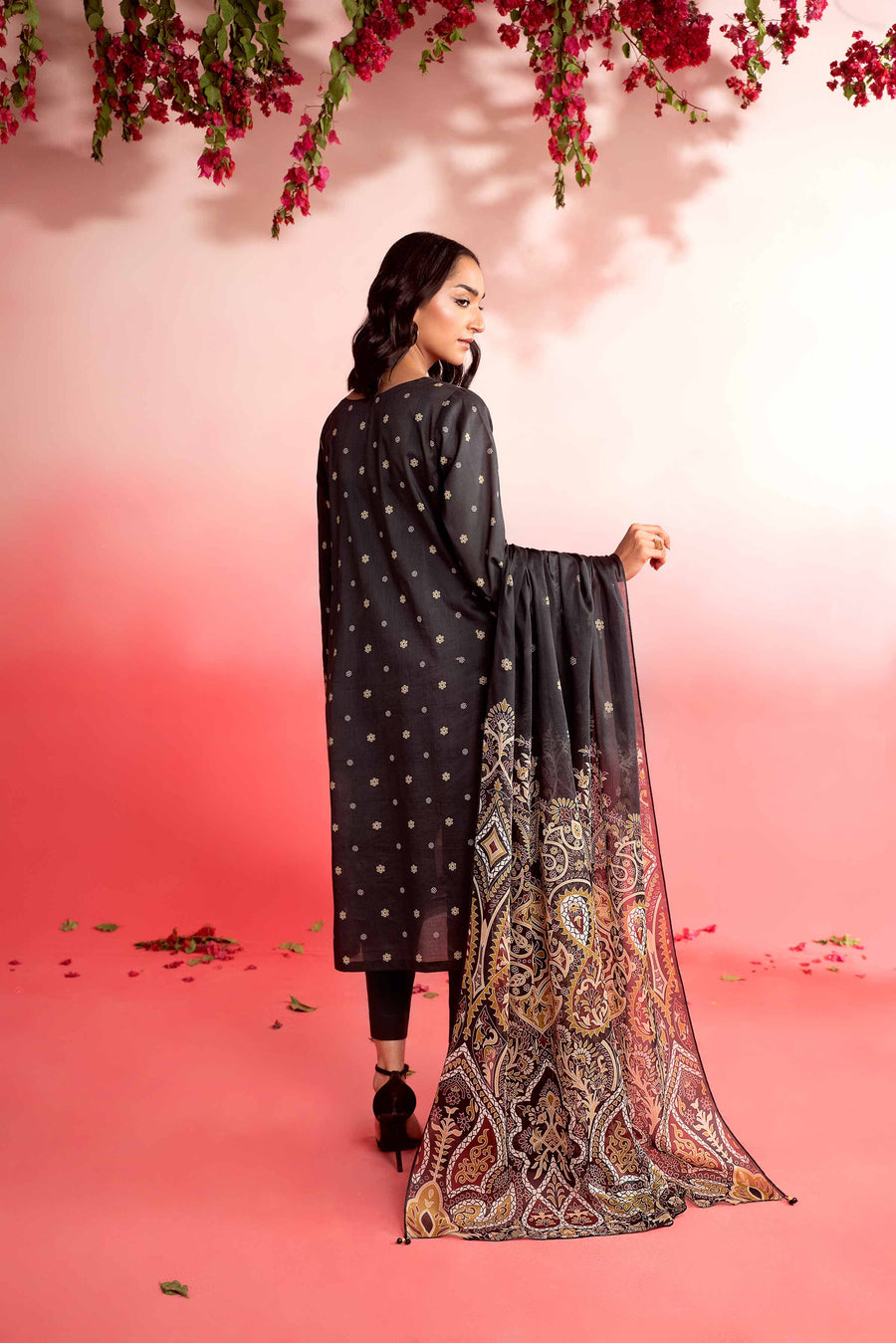 Nishat Summer Unstitched Embroidered Lawn 3Pc Suit - 42401118