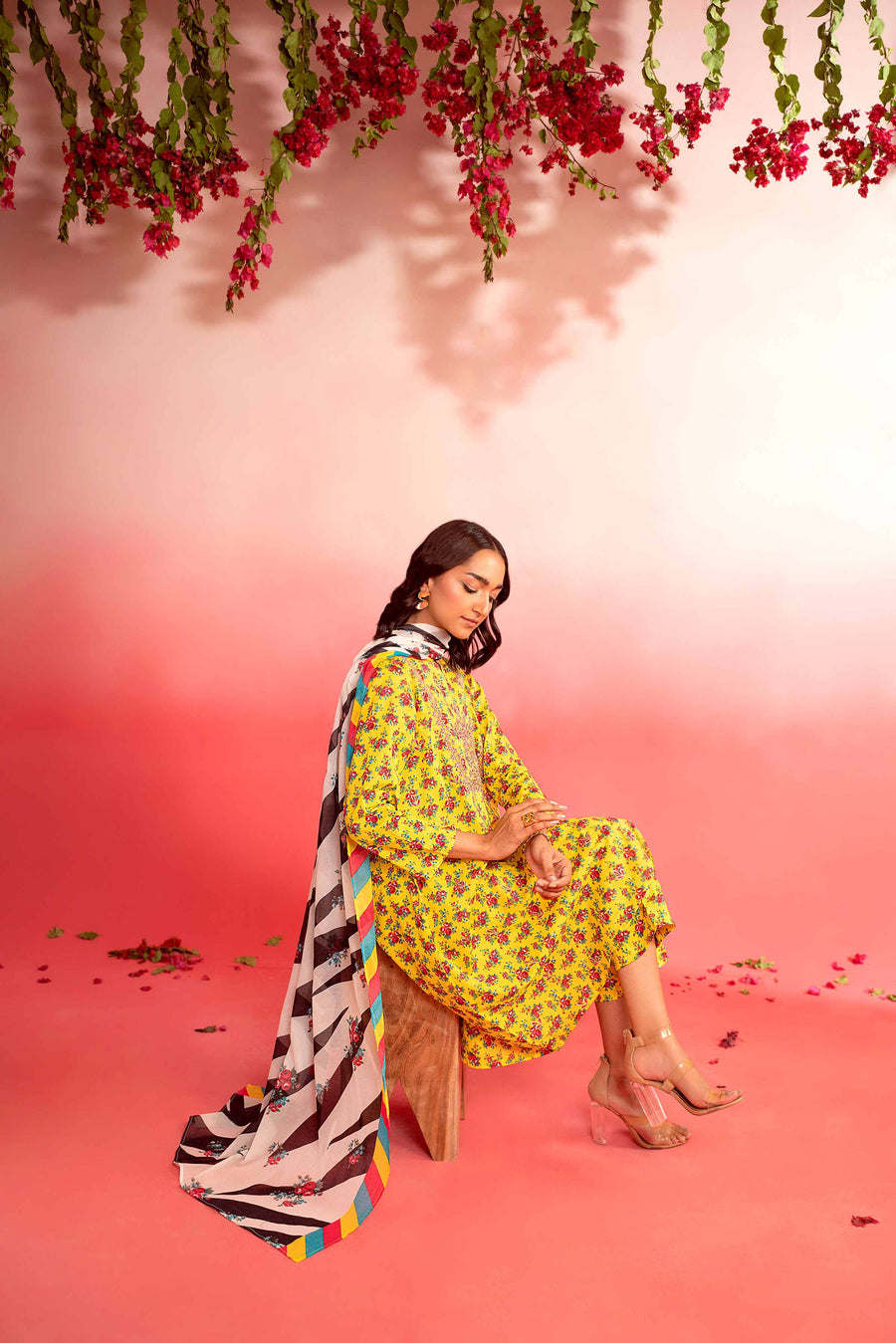 Nishat Summer Unstitched Embroidered Lawn 3Pc Suit - 42401120