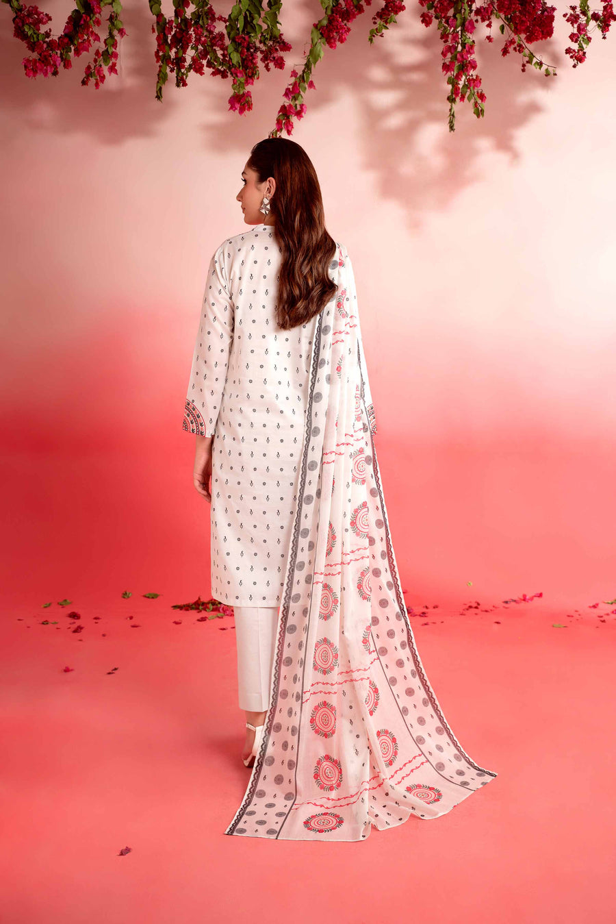 Nishat Summer Unstitched Embroidered Lawn 3Pc Suit - 42401130