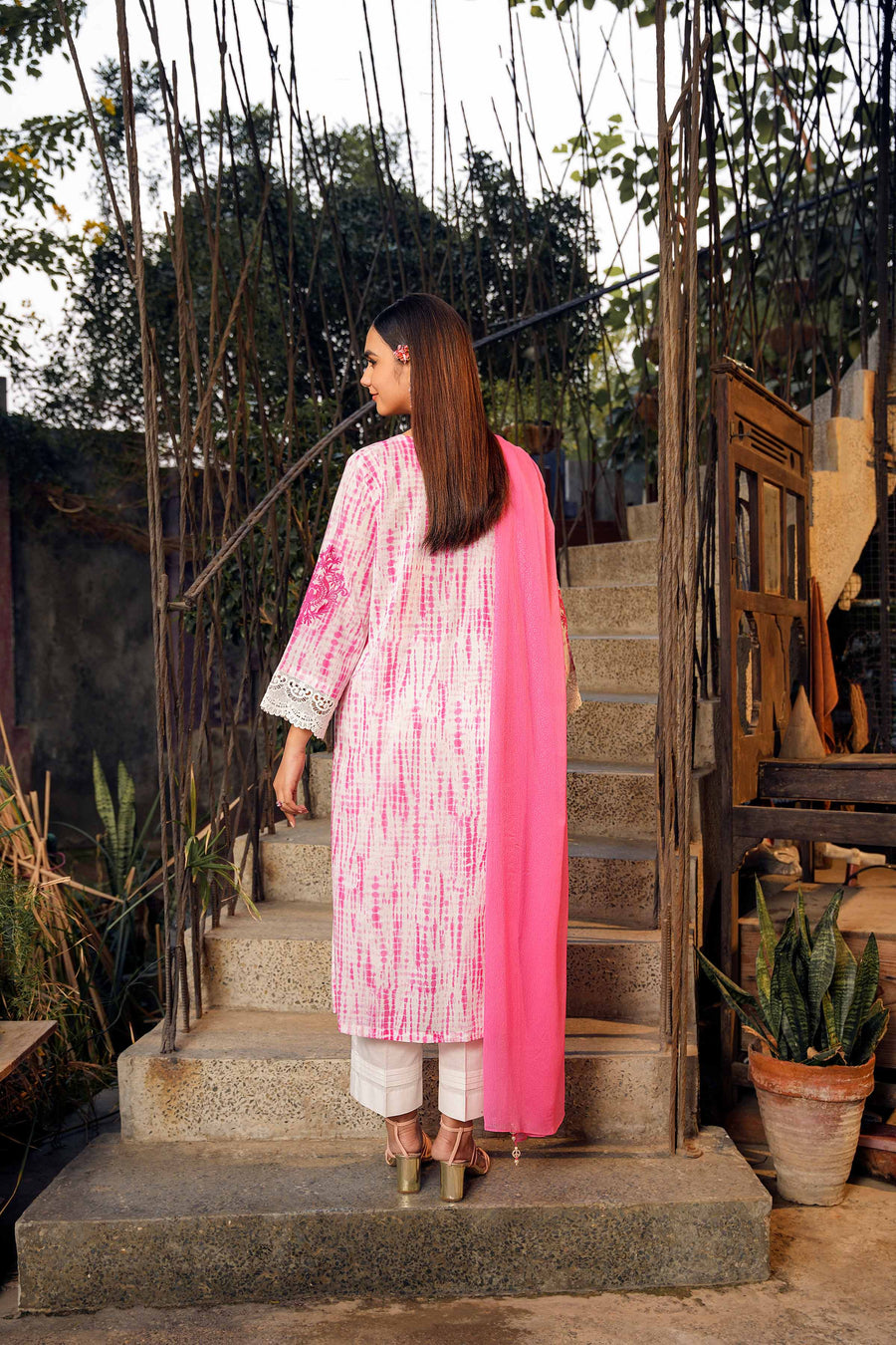 Nishat Summer Unstitched Embroidered Lawn 3Pc Suit - 42401153
