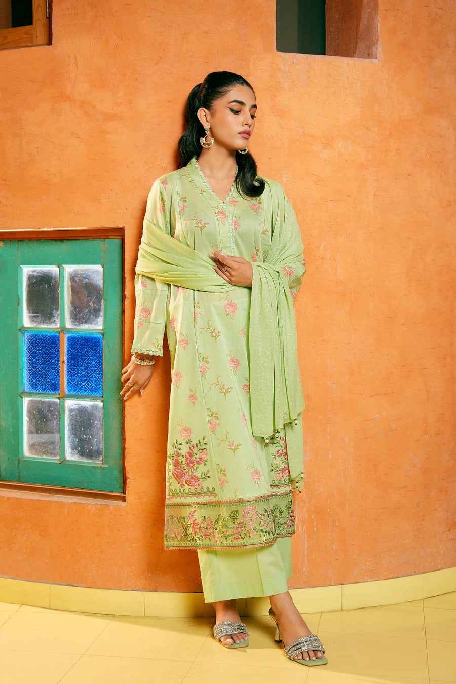 Nishat Summer Unstitched Embroidered Lawn 3Pc Suit - 42401156