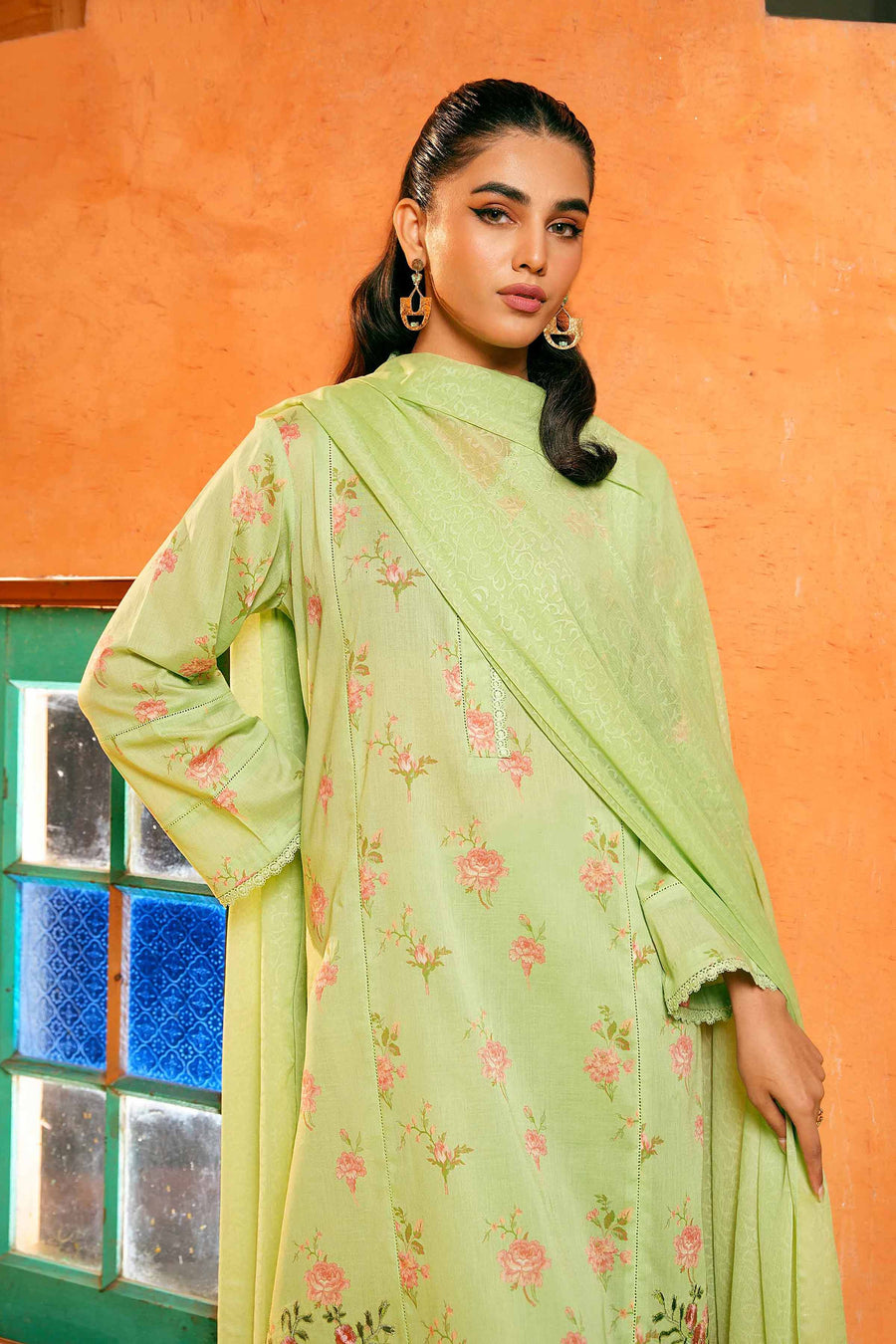 Nishat Summer Unstitched Embroidered Lawn 3Pc Suit - 42401156