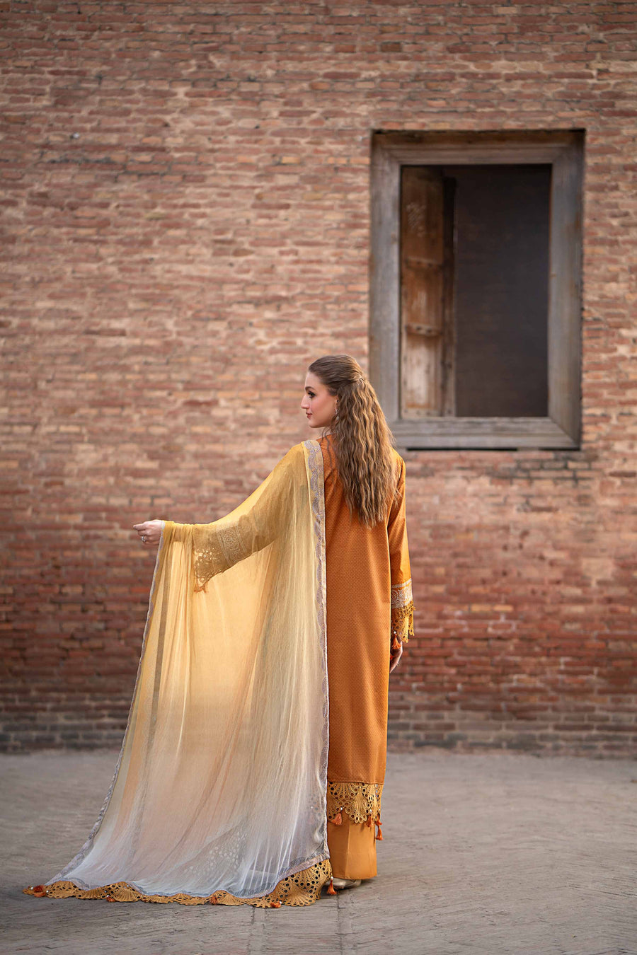 Nishat Summer Unstitched Embroidered Lawn 3Pc Suit - 42401162