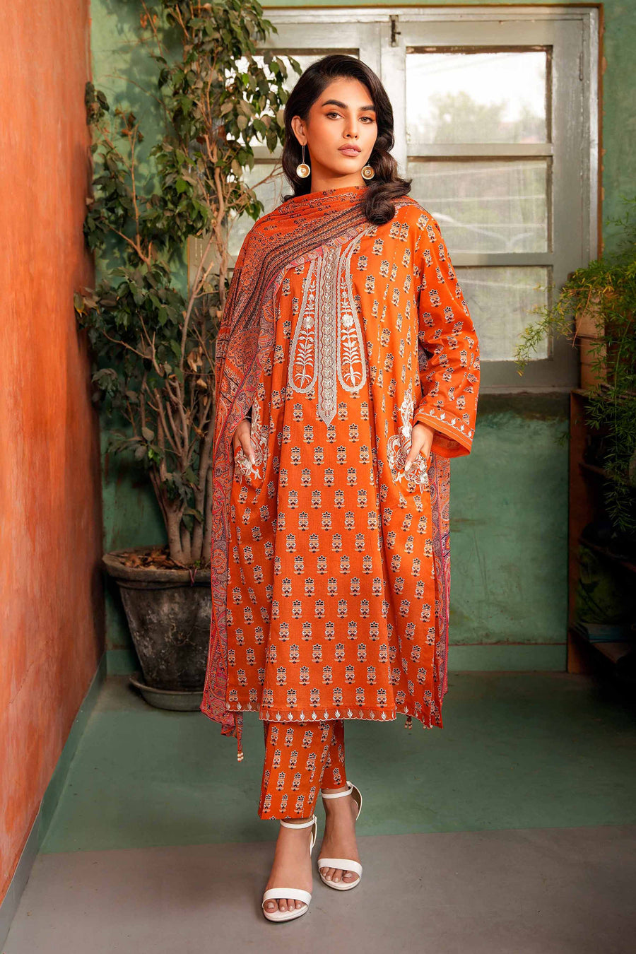 Nishat Summer Unstitched Embroidered Lawn 3Pc Suit - 42401200