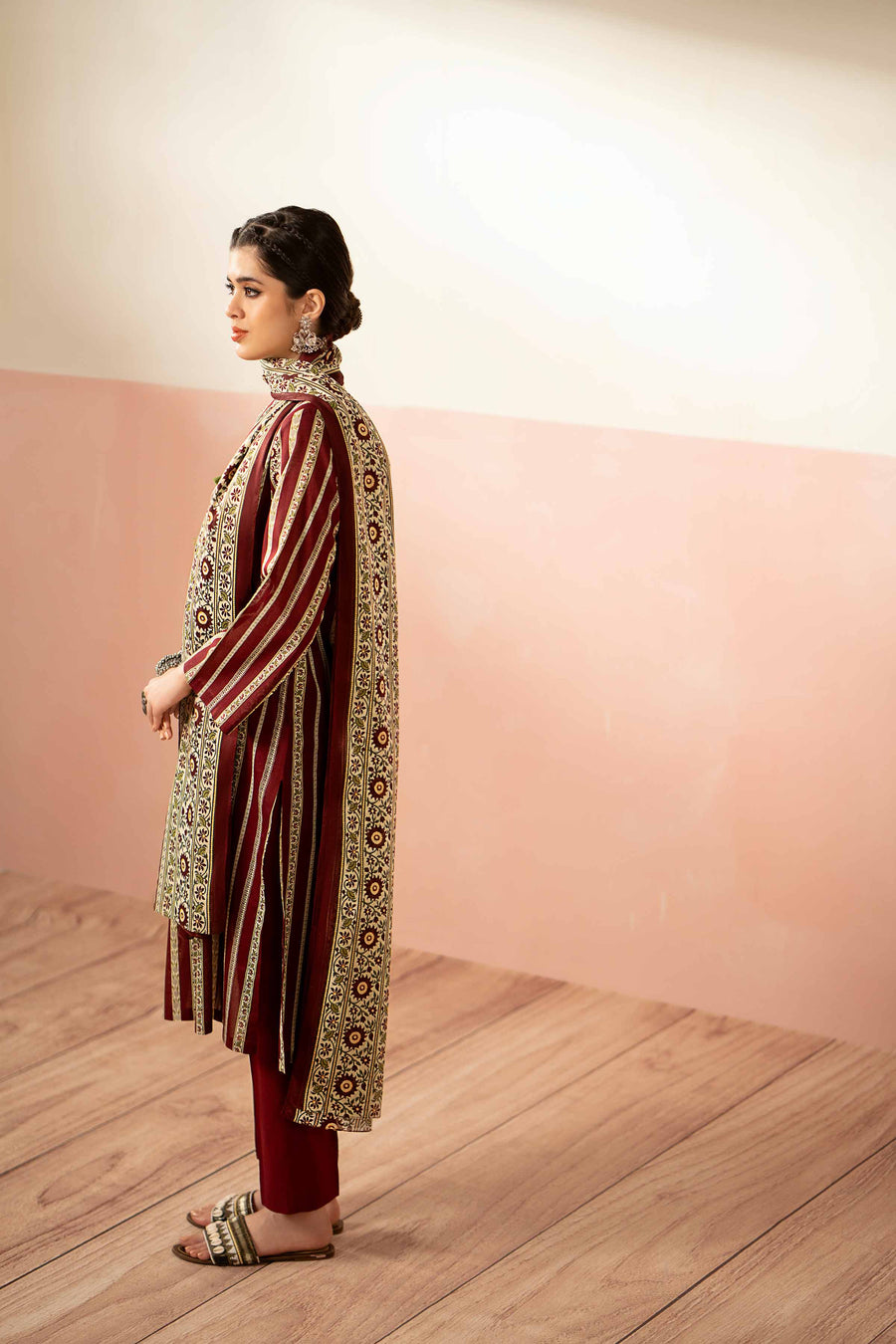 Nishat Summer Unstitched Printed Lawn 3Pc Suit - 42401235