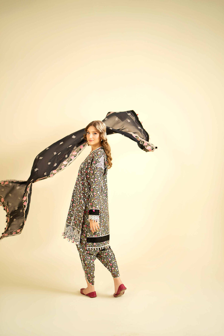 Nishat Festive Eid Embroidered Swiss Lawn Unstitched 3Pc Suit - 42401328