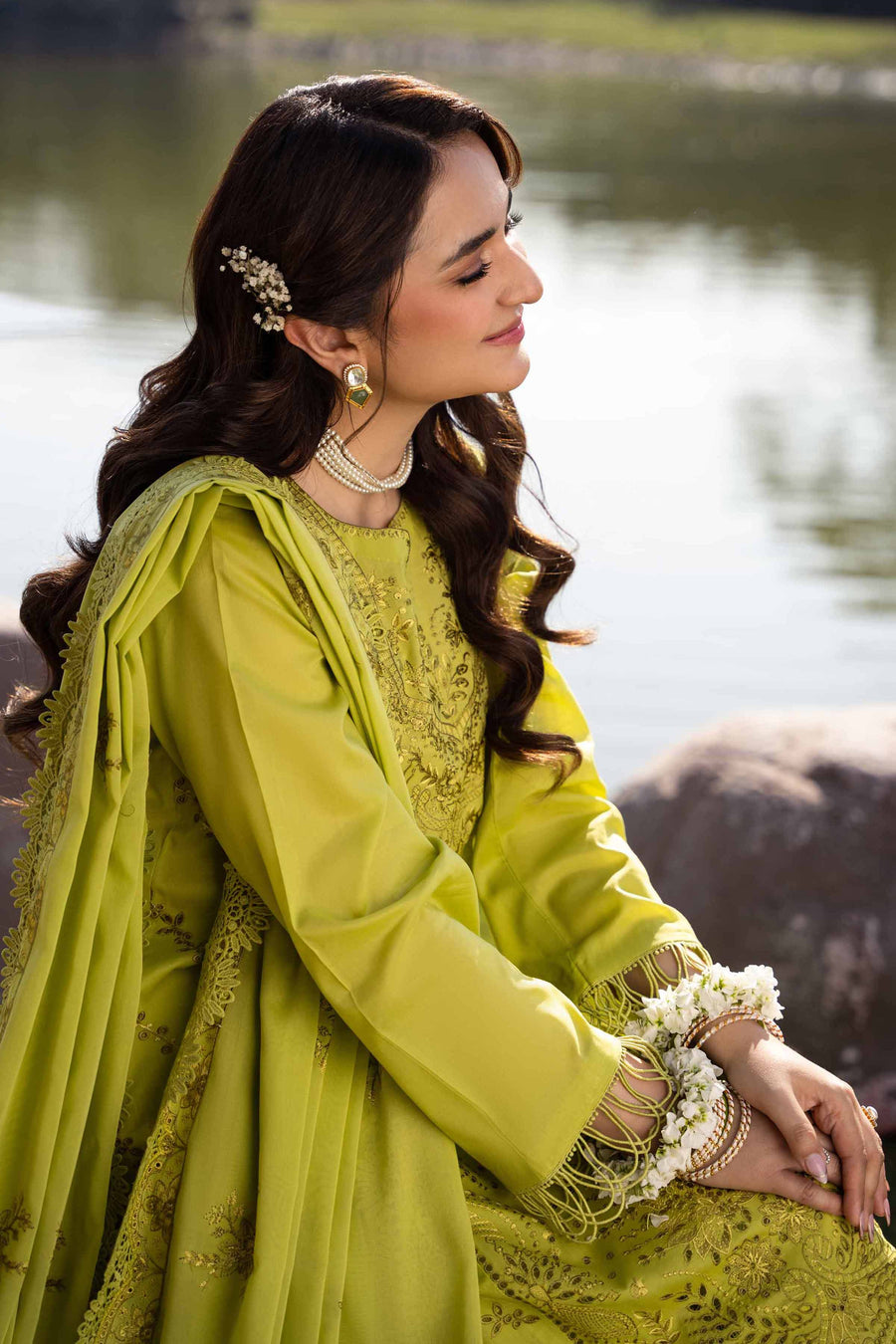 Nishat Festive Eid Embroidered Swiss Lawn Unstitched 3Pc Suit - 42401336