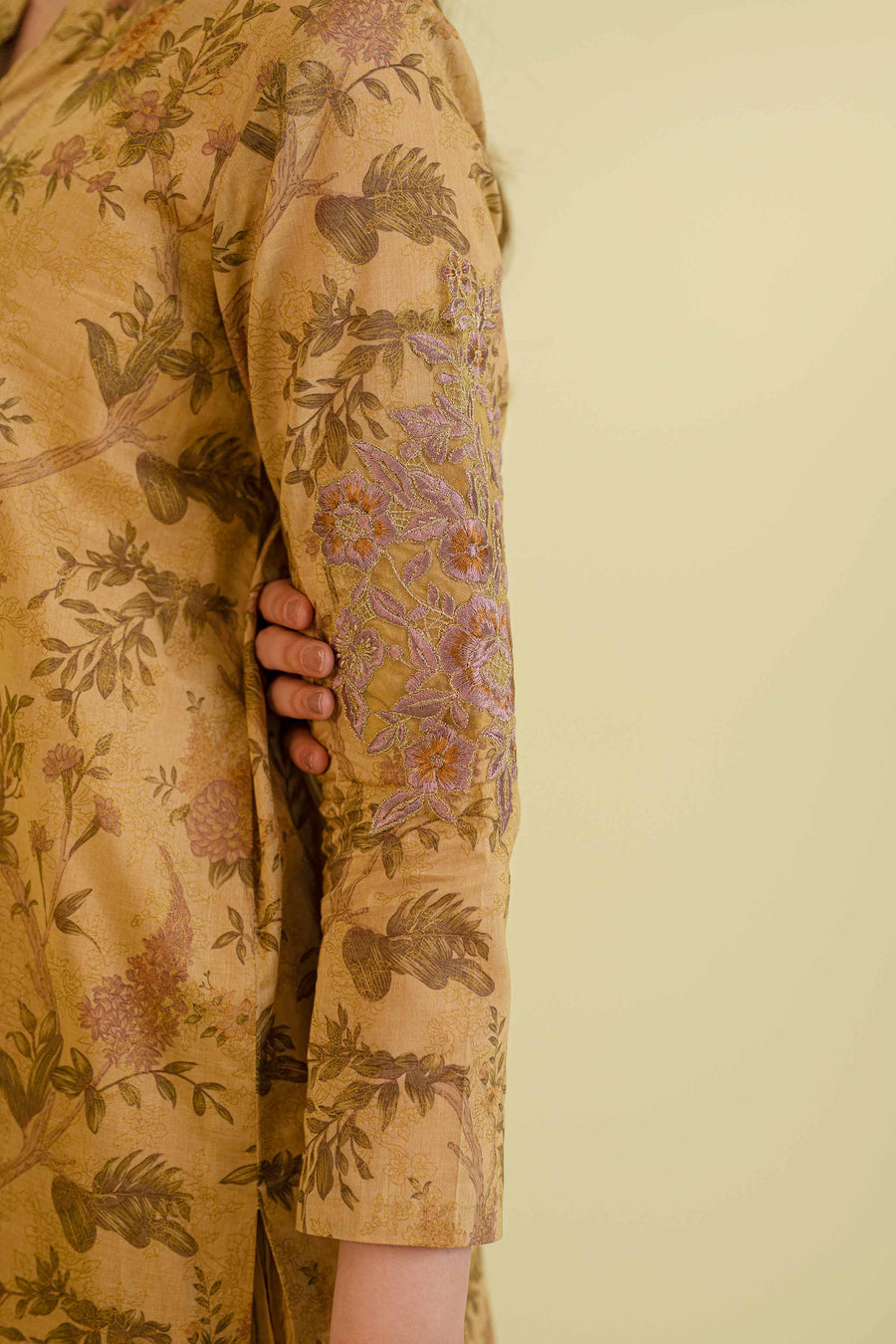 Nishat Festive Eid Embroidered Lawn Unstitched 3Pc Suit - 42401394