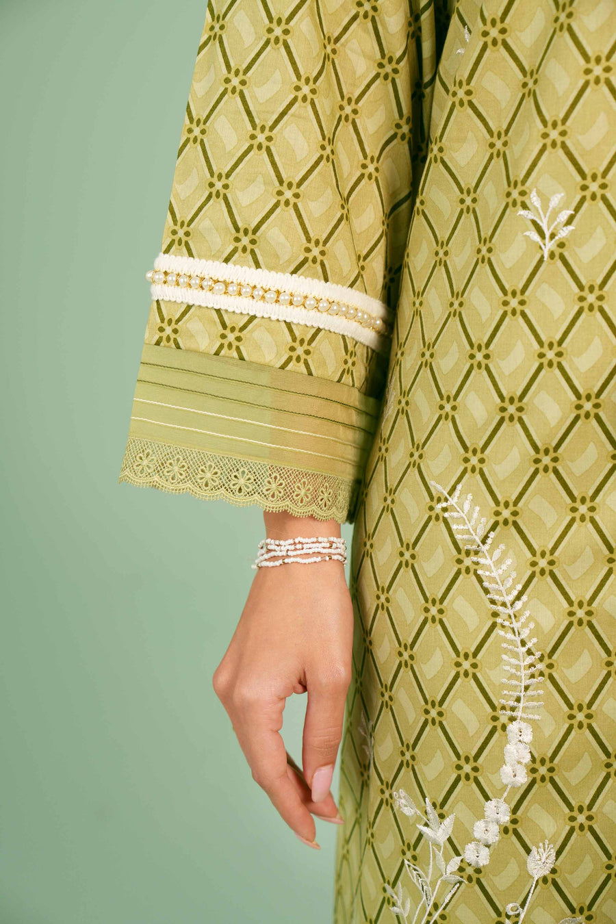 Nishat Festive Eid Embroidered Lawn Unstitched 3Pc Suit - 42401404