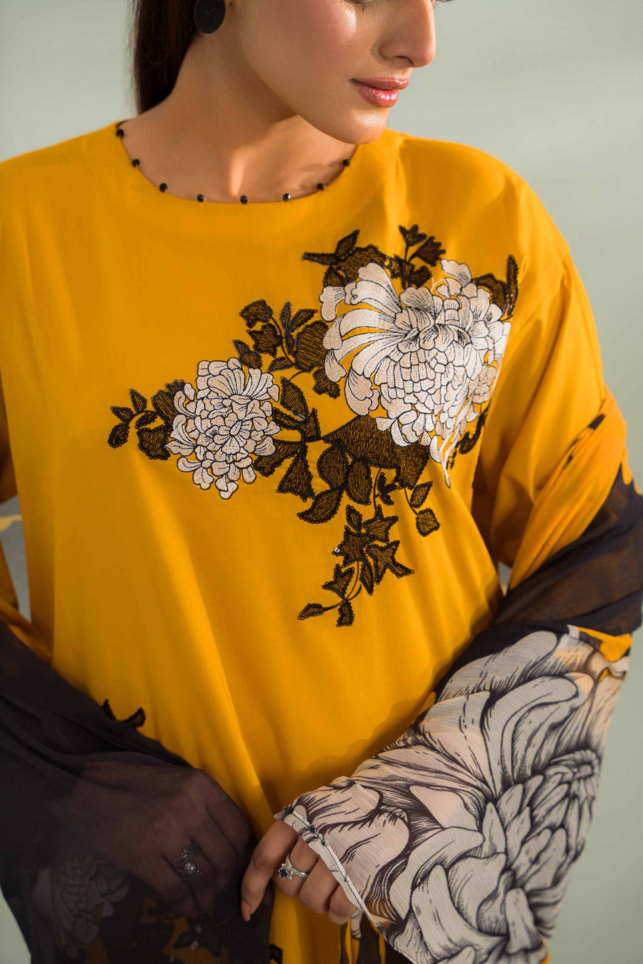 Nishat Festive Eid Embroidered Cambric Unstitched 3Pc Suit - 42401428