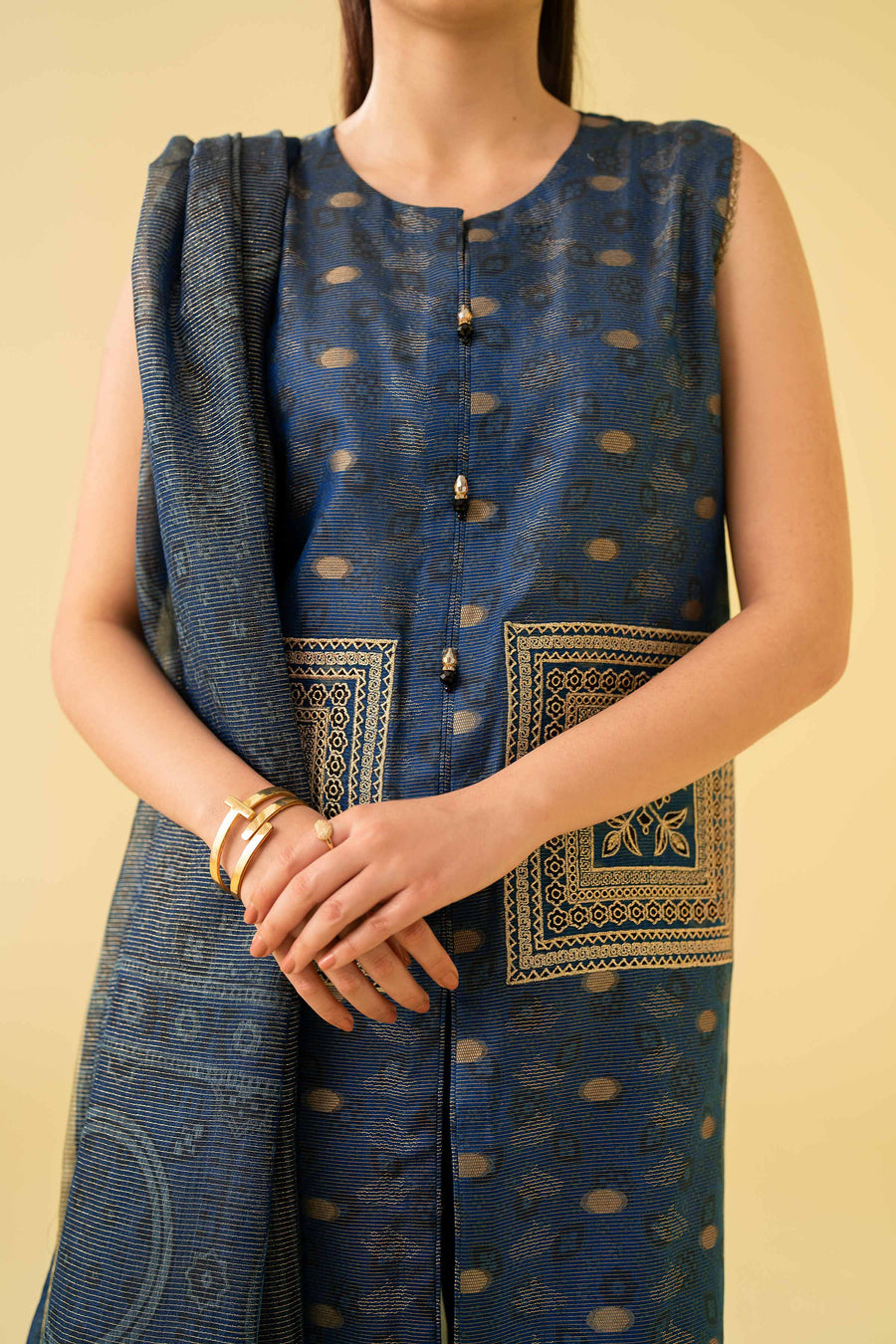 Nishat Festive Eid Embroidered Lawn Unstitched 3Pc Suit - 42401561